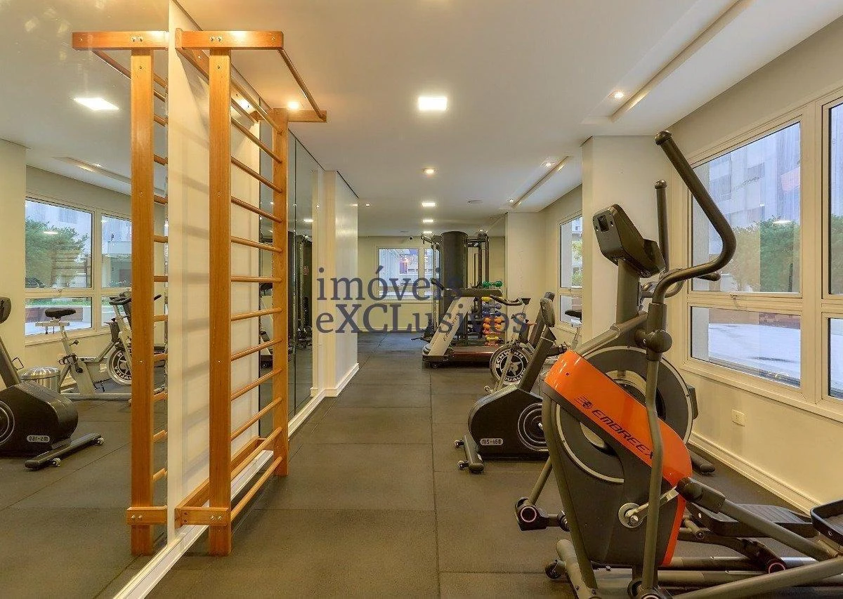 Furnished 240 m² apartment with 3 en-suites — photo 28