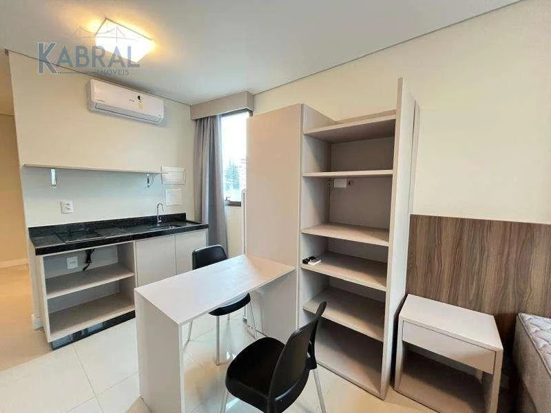 Studio de 23 m² com máquina de lavar e espaço de home office — photo 7
