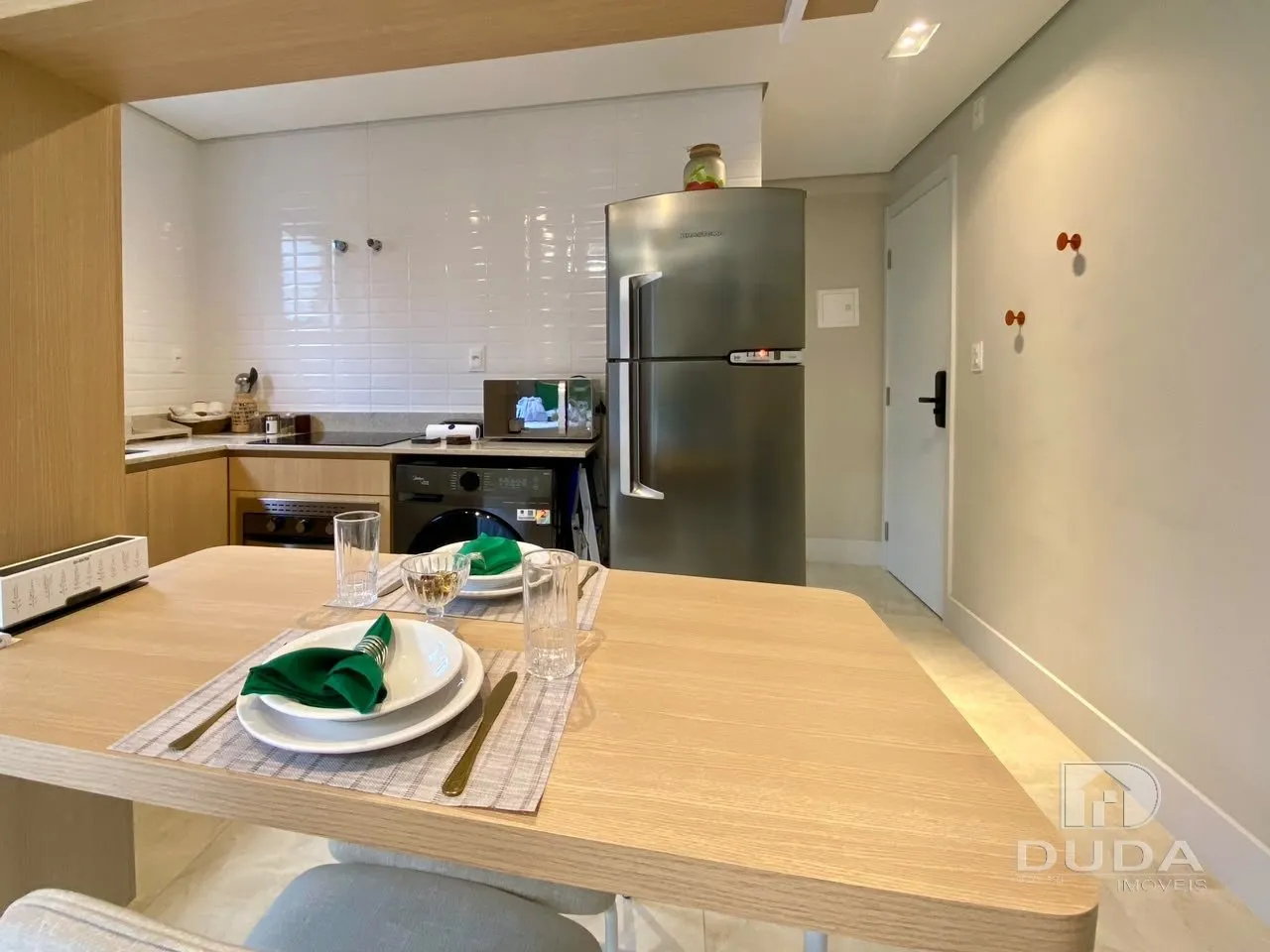 One-bedroom apartment with a water view — photo 2