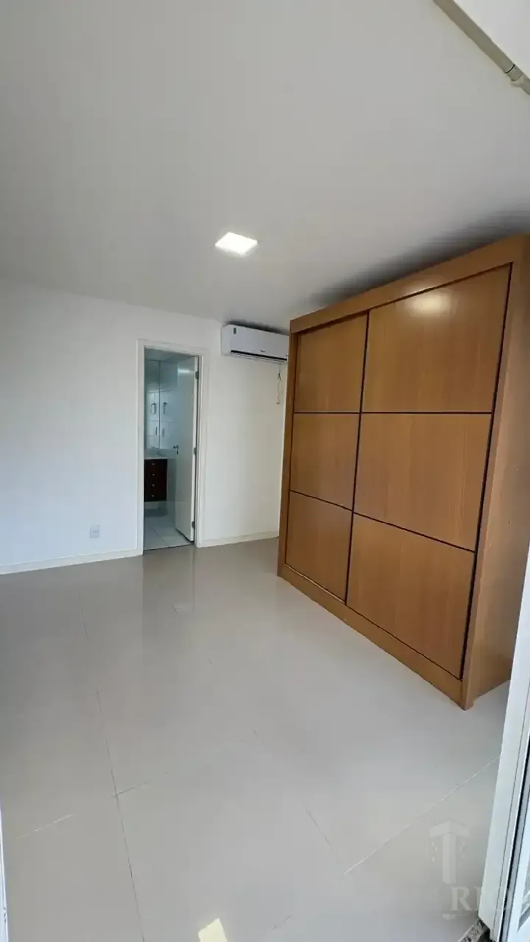 3-bedroom apartment with 3 bathrooms and 2 parking spots — photo 21