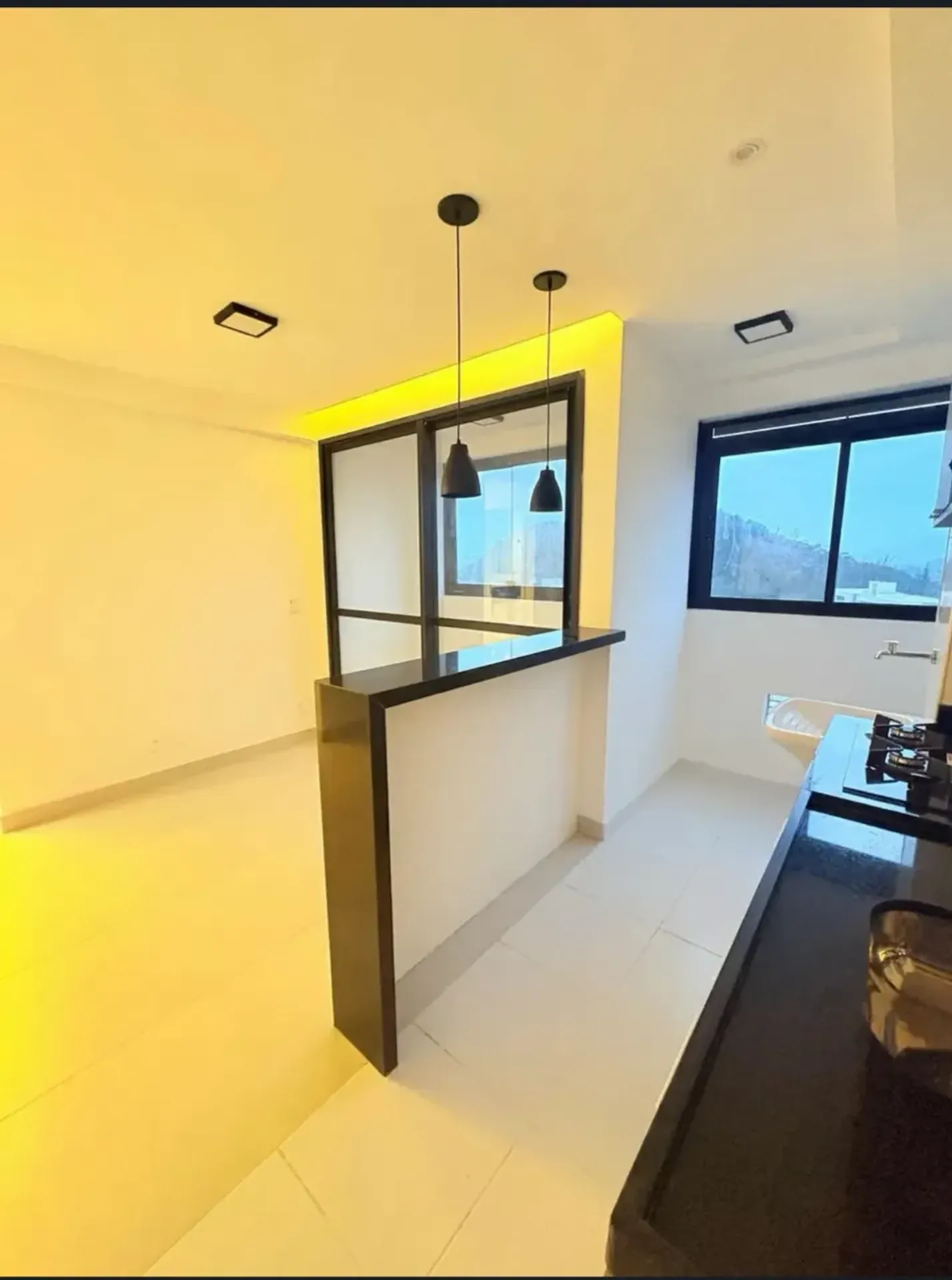 3-bedroom apartment with integrated kitchen and balcony — photo 2
