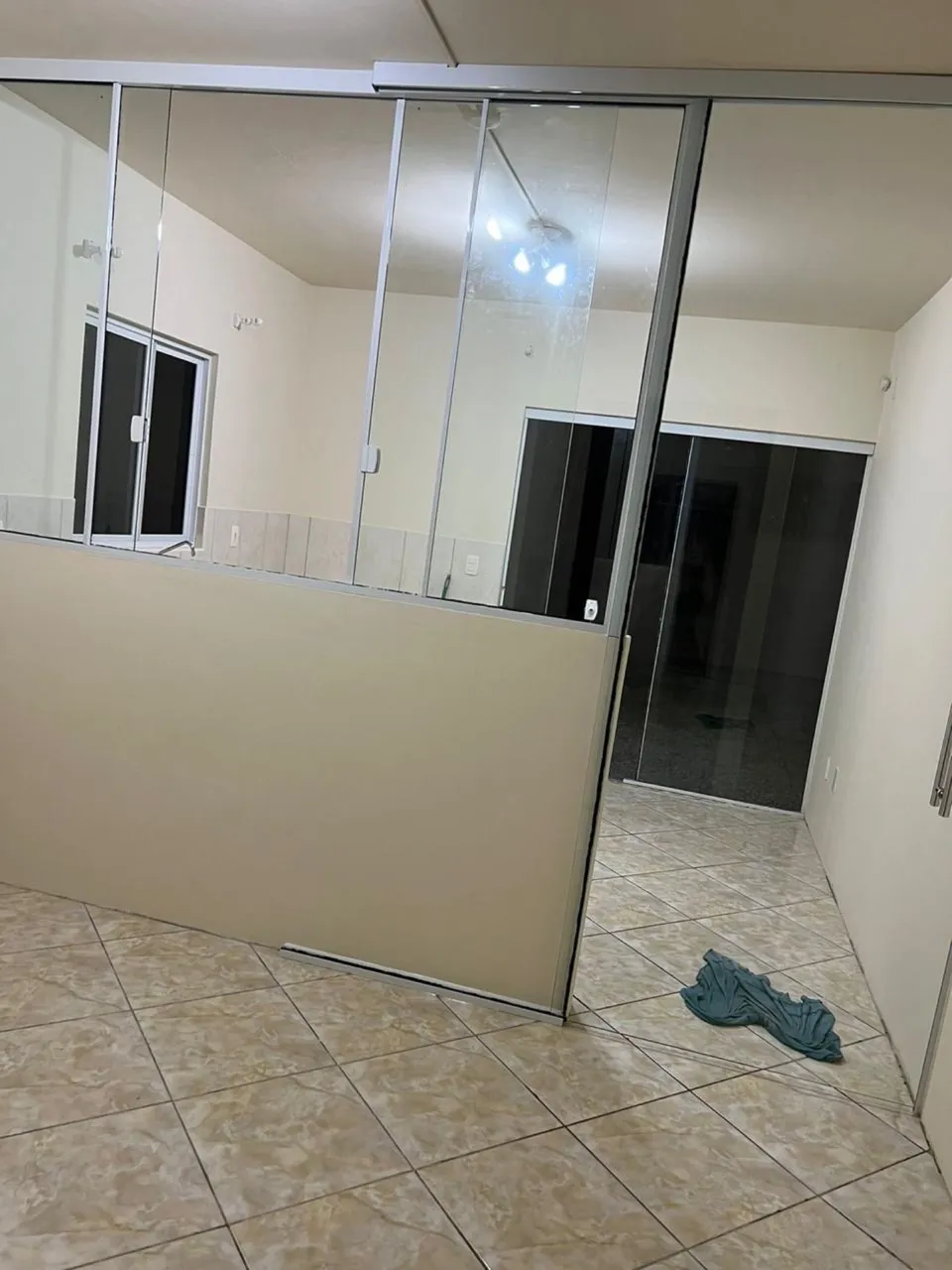 Unfurnished studio with 1 bedroom and 1 bathroom — photo 8