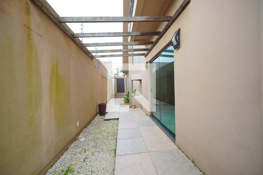 3 quartos e vista para a água: casa de 407 m² — photo 41