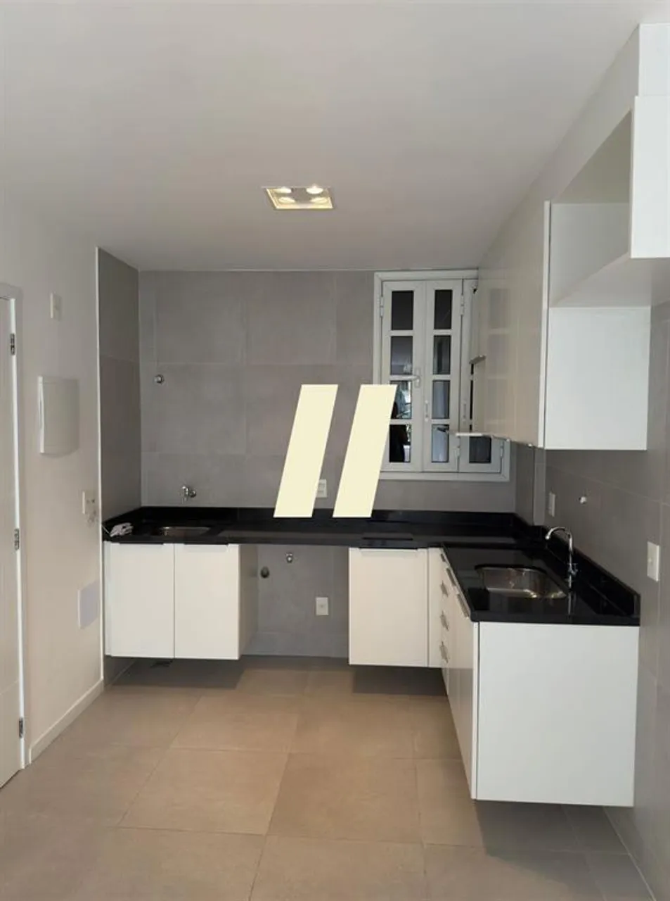 Furnished 1-bedroom apartment with 1 bathroom — photo 2