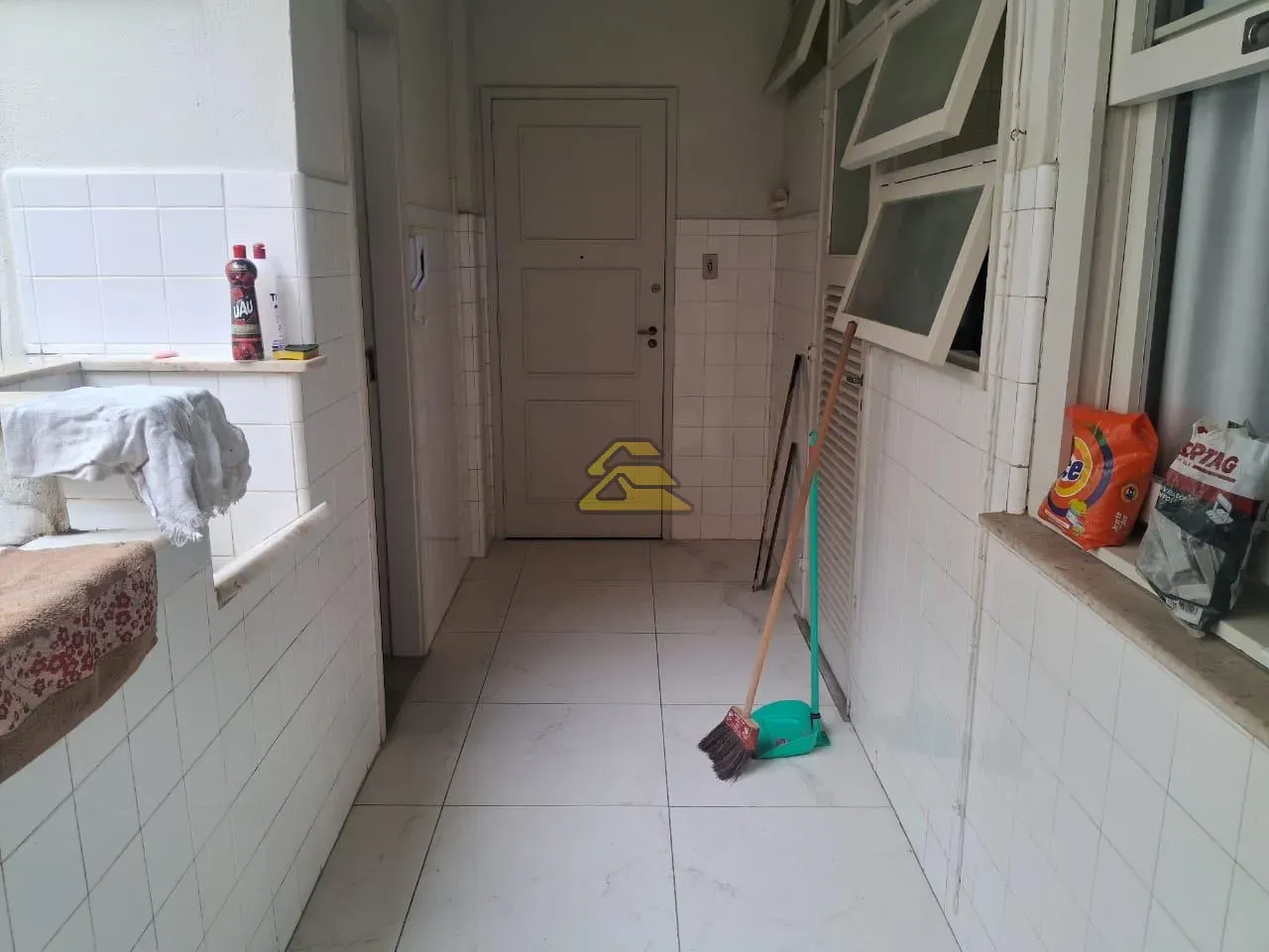 3-bedroom apartment with 1 parking space and 1 bath — photo 32