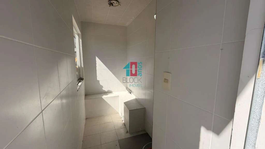 Будинок на 5 кімнат, 2 окремі ванні, 4 санвузли, 320 м² — photo 28