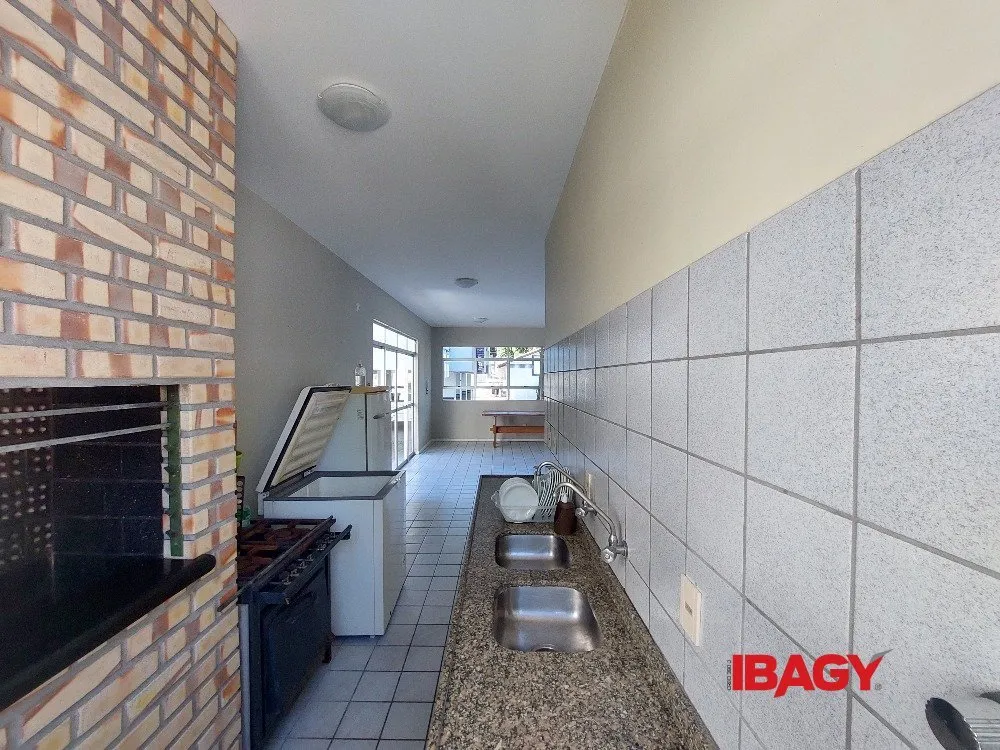 Меблированная квартира с 1 спальней, балконом и 50 м² — photo 17