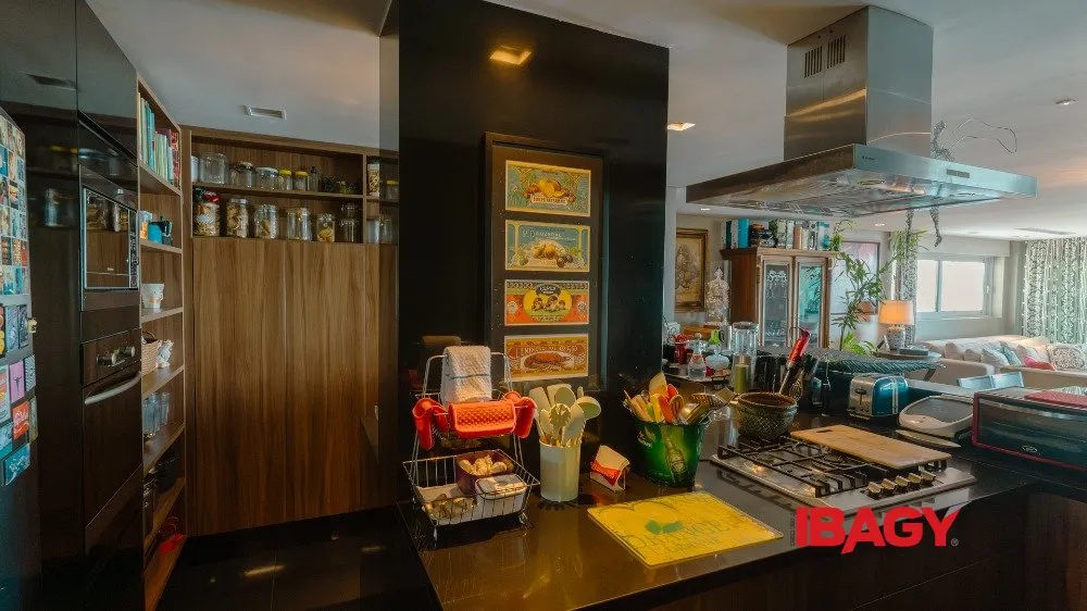 Furnished 454 m² apartment with a gourmet balcony — photo 38