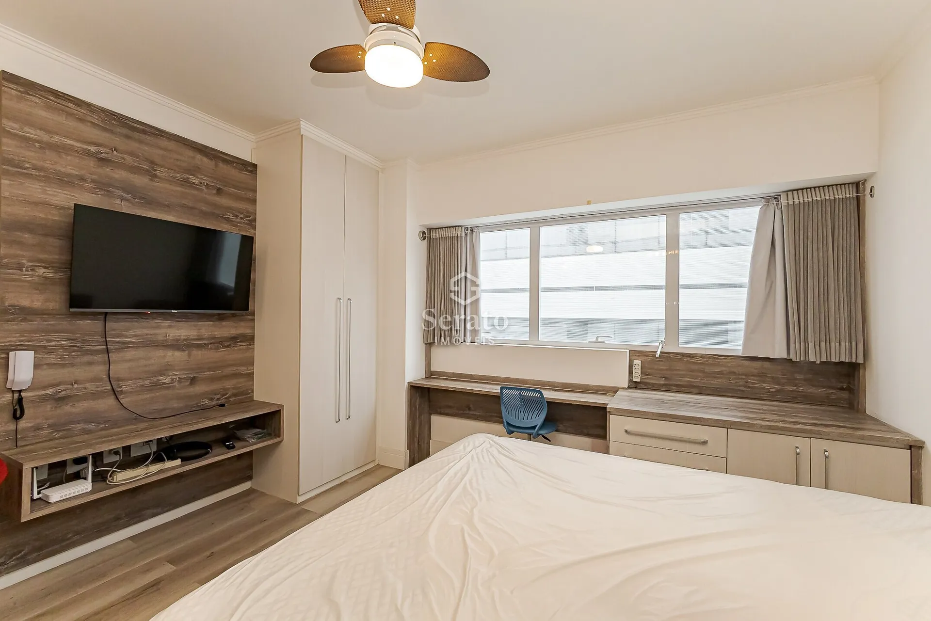 Balcony with a grill in a one-bedroom apartment, 30 m² — photo 14