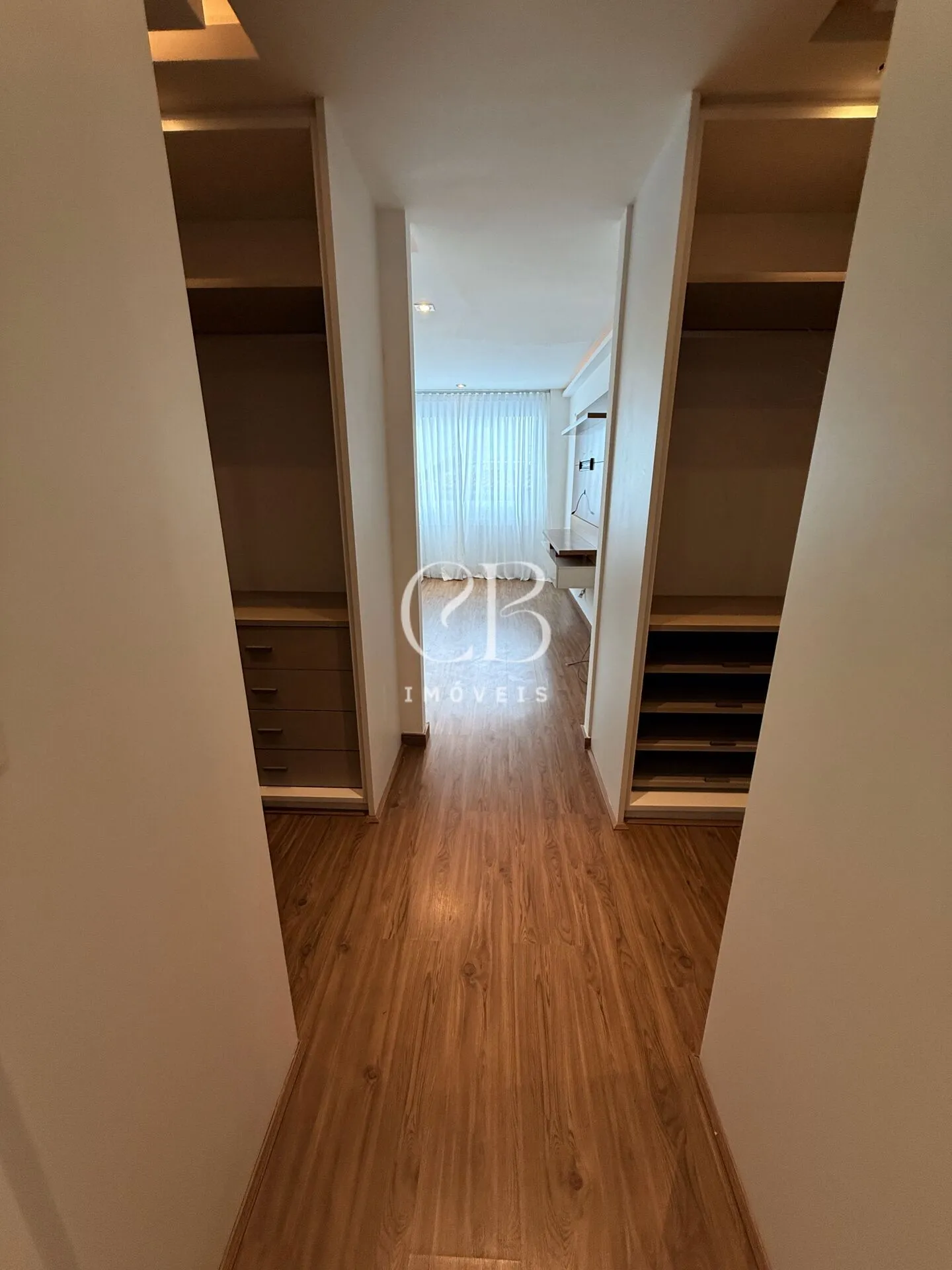 4-bedroom apartment with 5 bathrooms and 3 parking spaces — photo 18