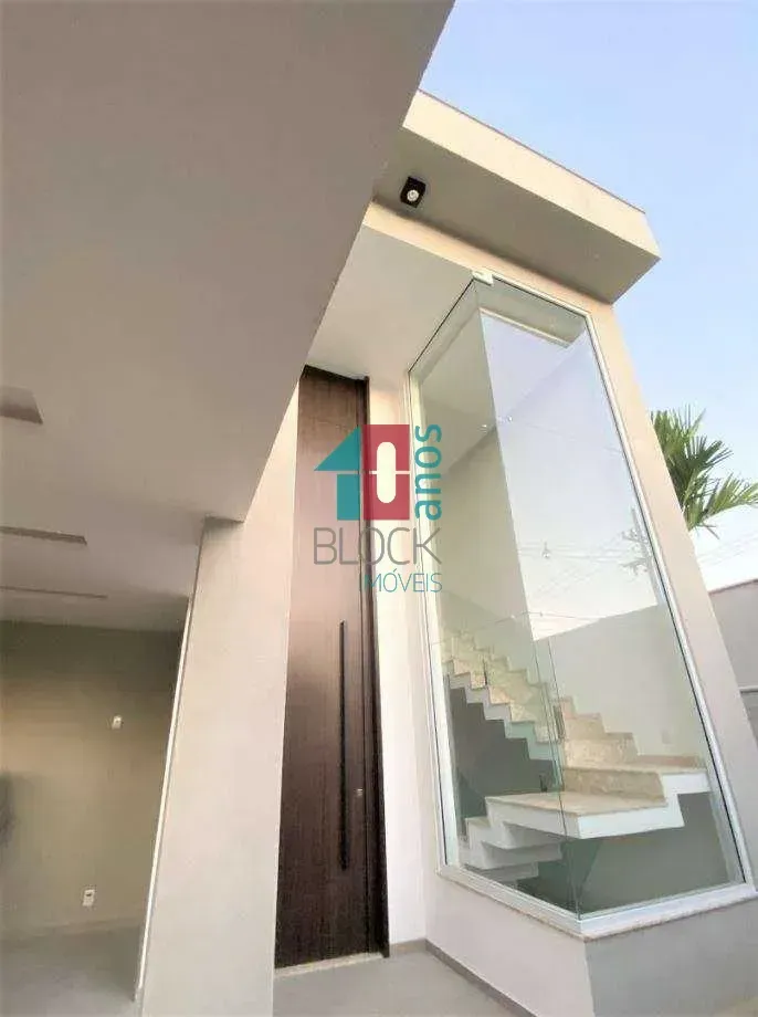 House with a gas open-plan kitchen and 4 bedrooms — photo 12