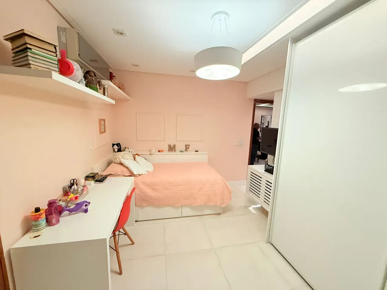 Apartamento mobiliado com 4 quartos e 5 banheiros, 233 m² — photo 8