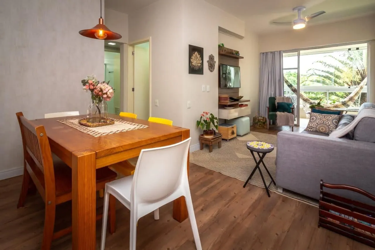 2-bedroom apartment with a glass-enclosed balcony — photo 15