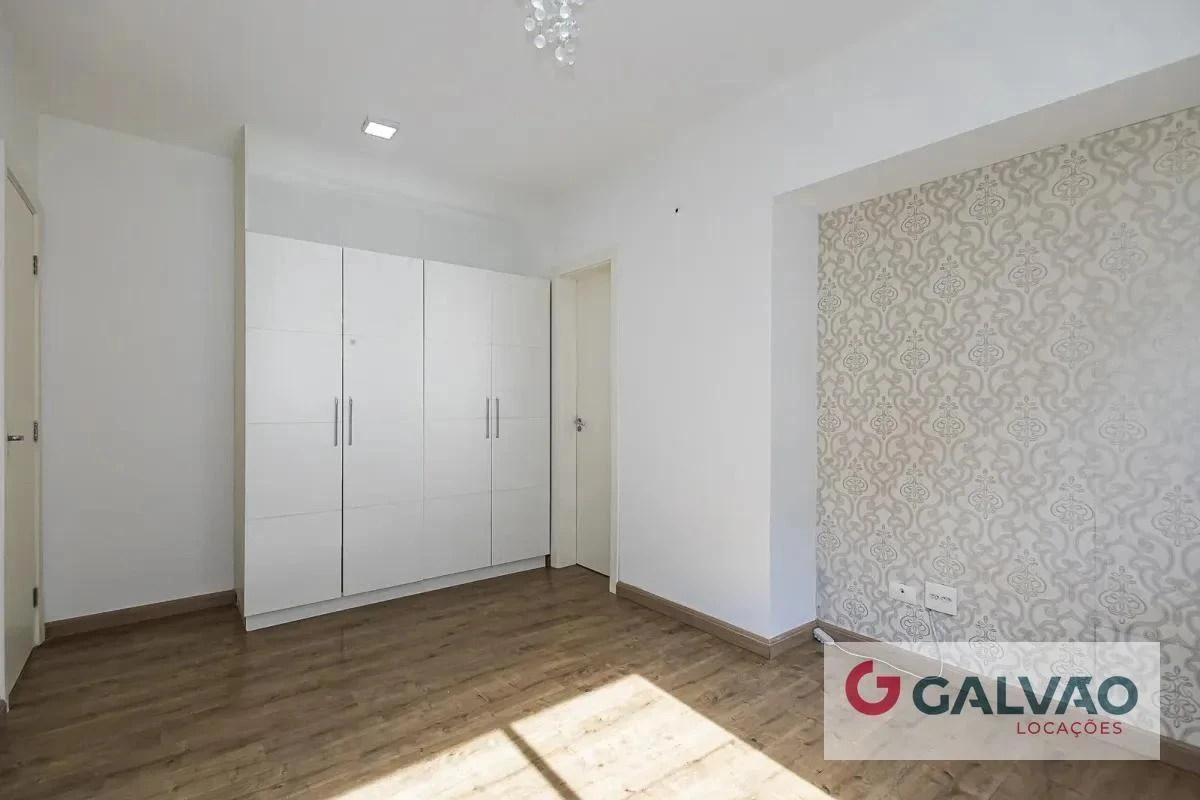Apartment, 77 m², with wood or laminate floors — photo 25