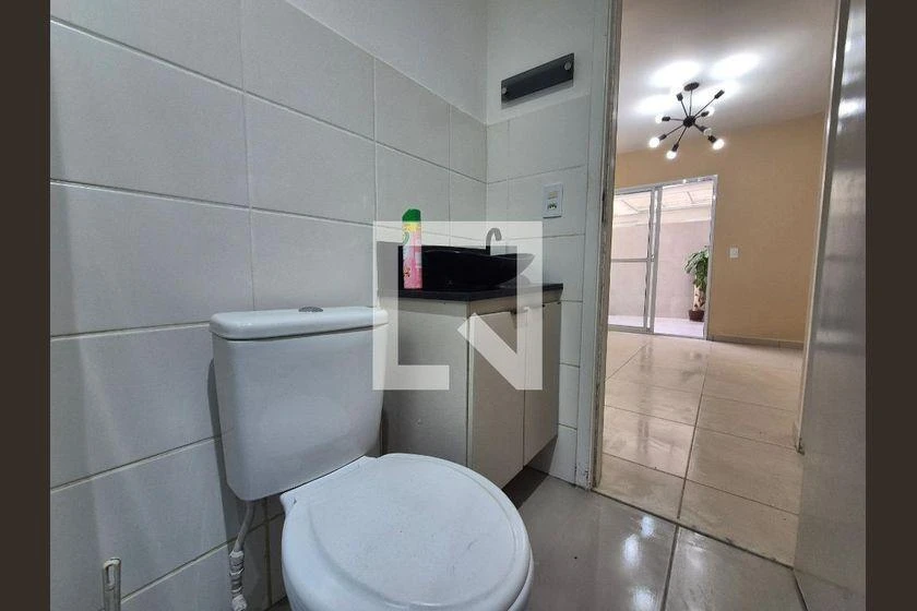 2-bedroom apartment in a building with a gym — photo 29