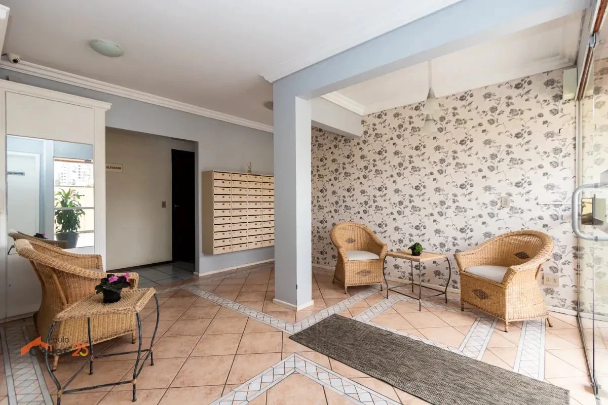Furnished apartment, 42 m², with a home office — photo 11