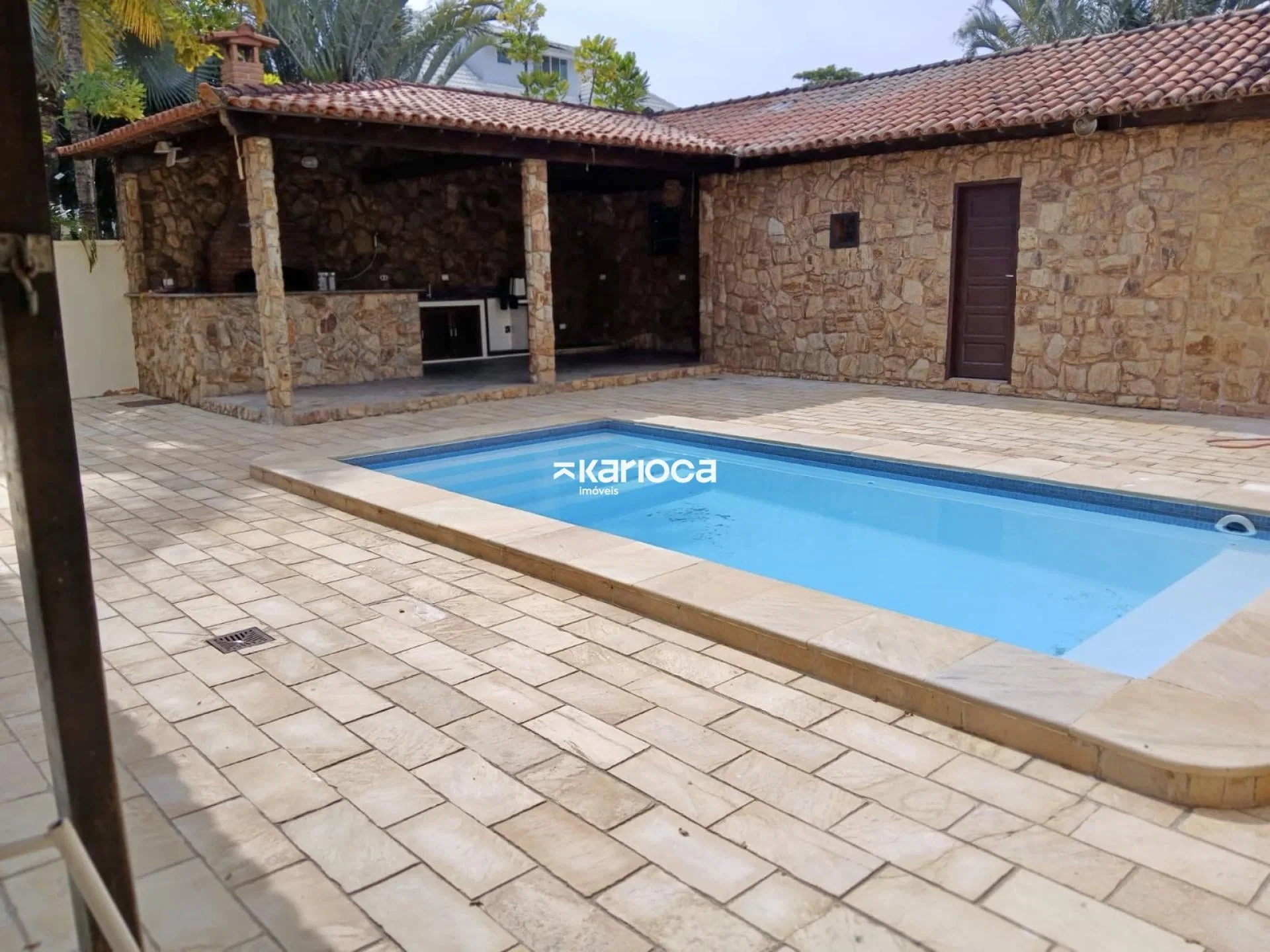 House with 4 bedrooms and private garden BBQ area — photo 8