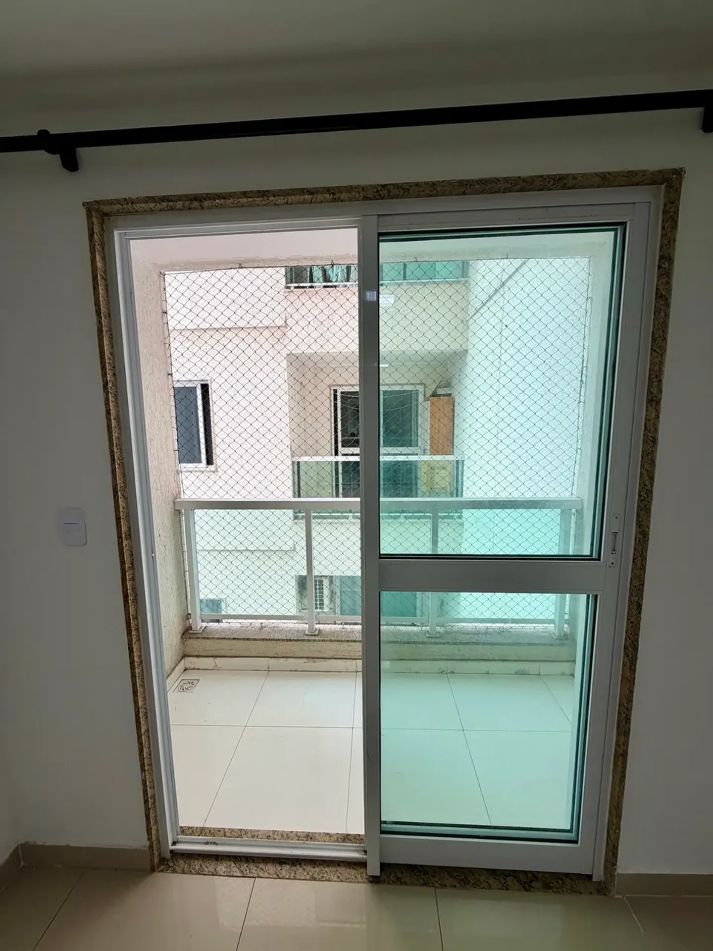 Apartment with 2 bedrooms, balcony and no parking — photo 25