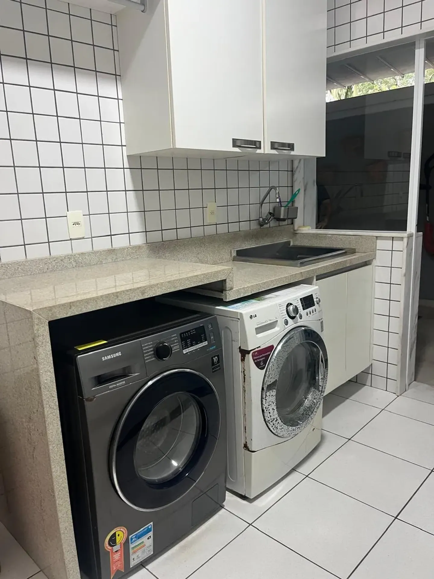Furnished house with 5 en-suite bedrooms and 630 m² — photo 43