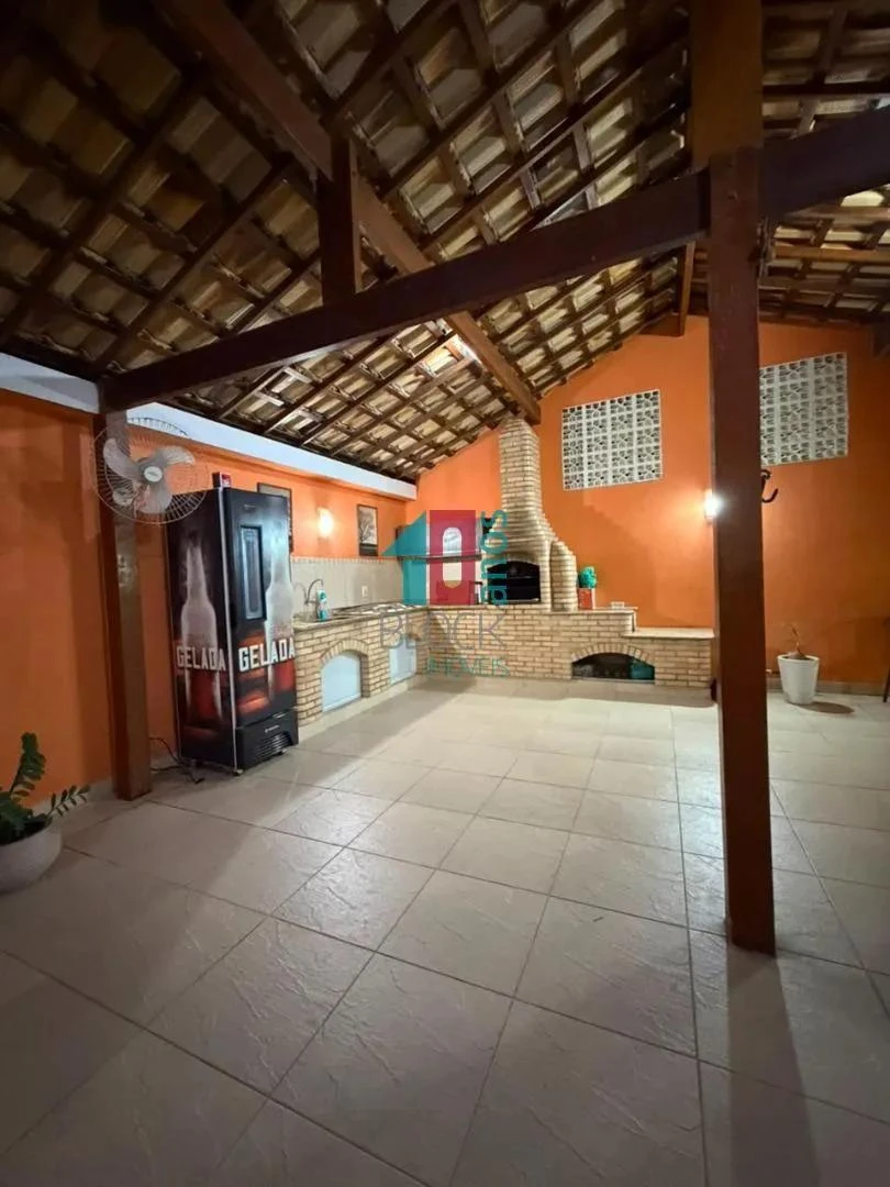 House with shared outdoor pool, 2 bedrooms and 400 m² — photo 29
