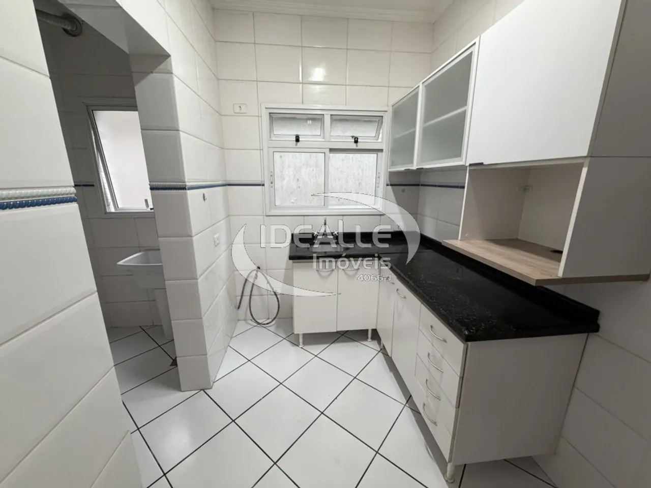 80 m² rental apartment with 2 bedrooms and suite — photo 6
