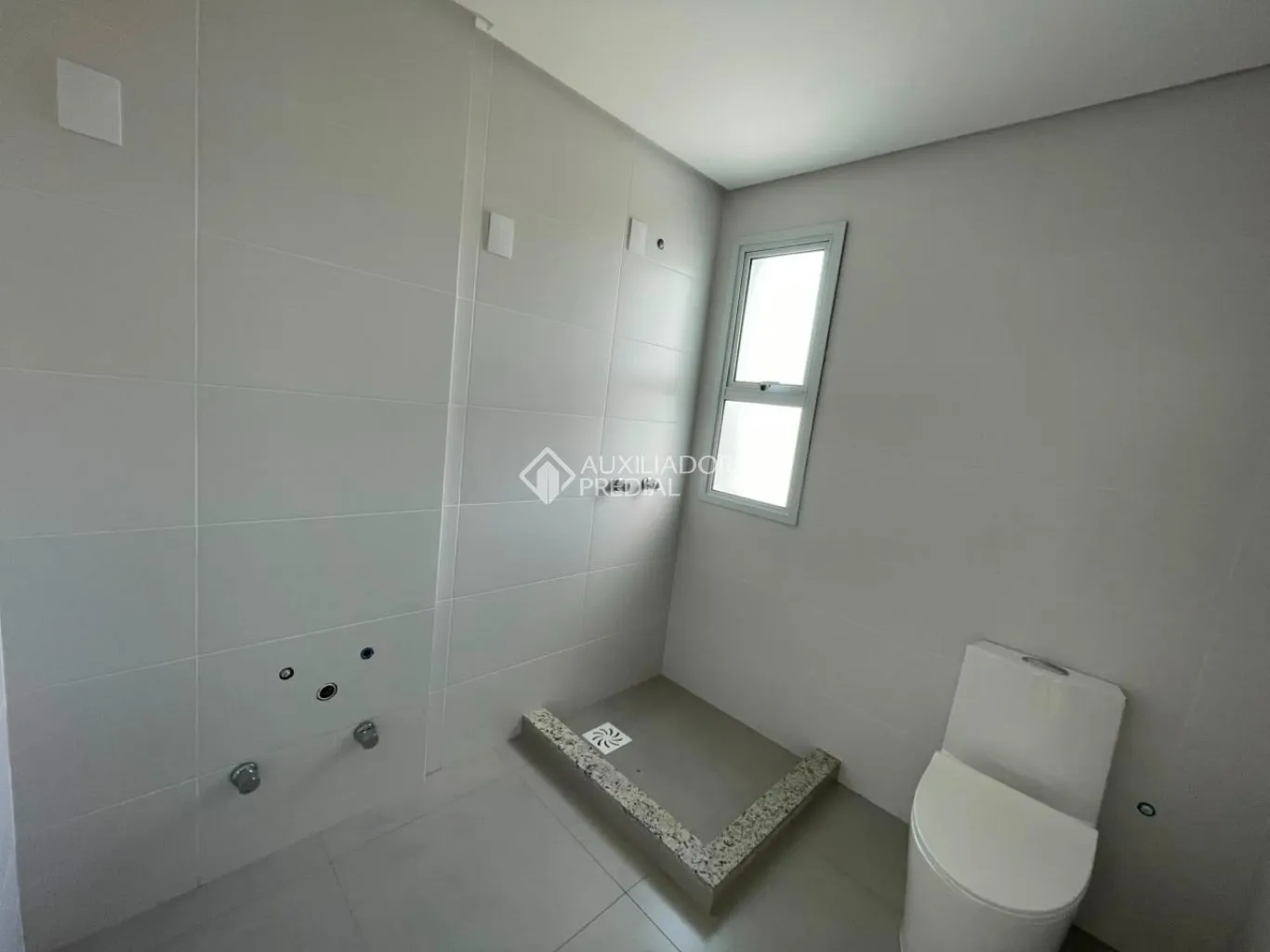 2-bedroom apartment with balcony and terrace — photo 19