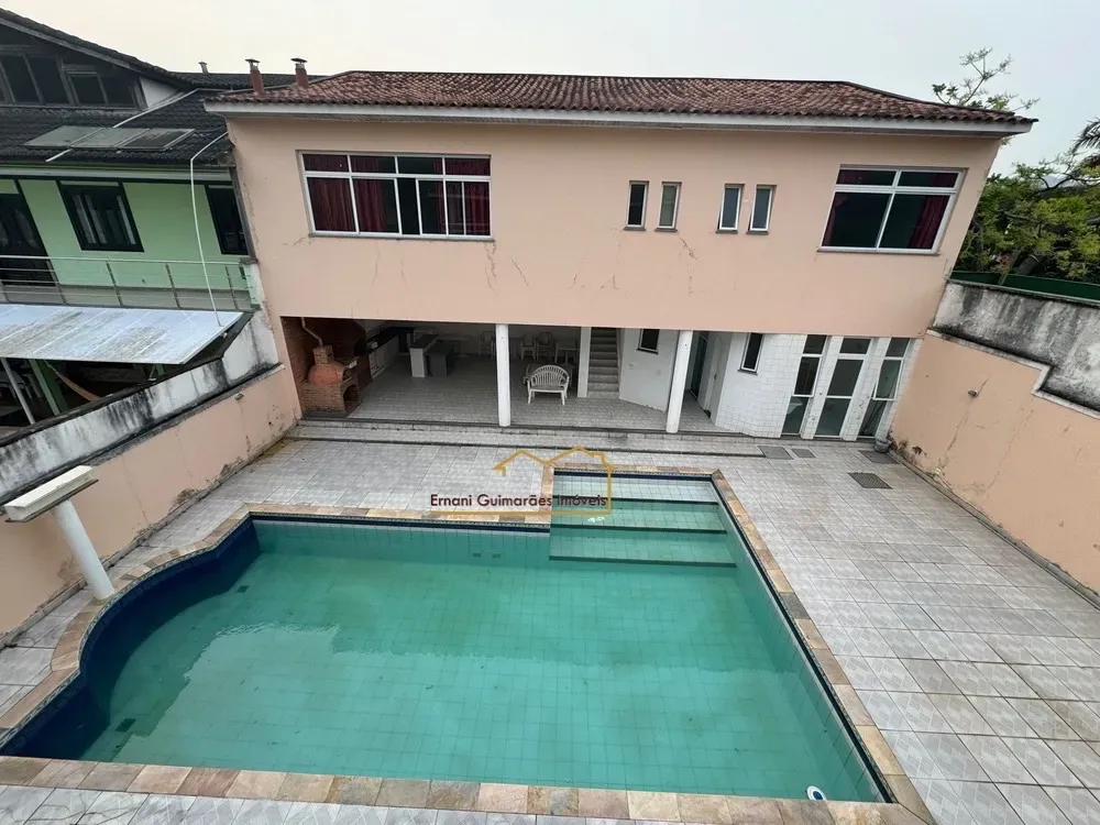 6-bedroom house with a mountain view in Rio de Janeiro — photo 14