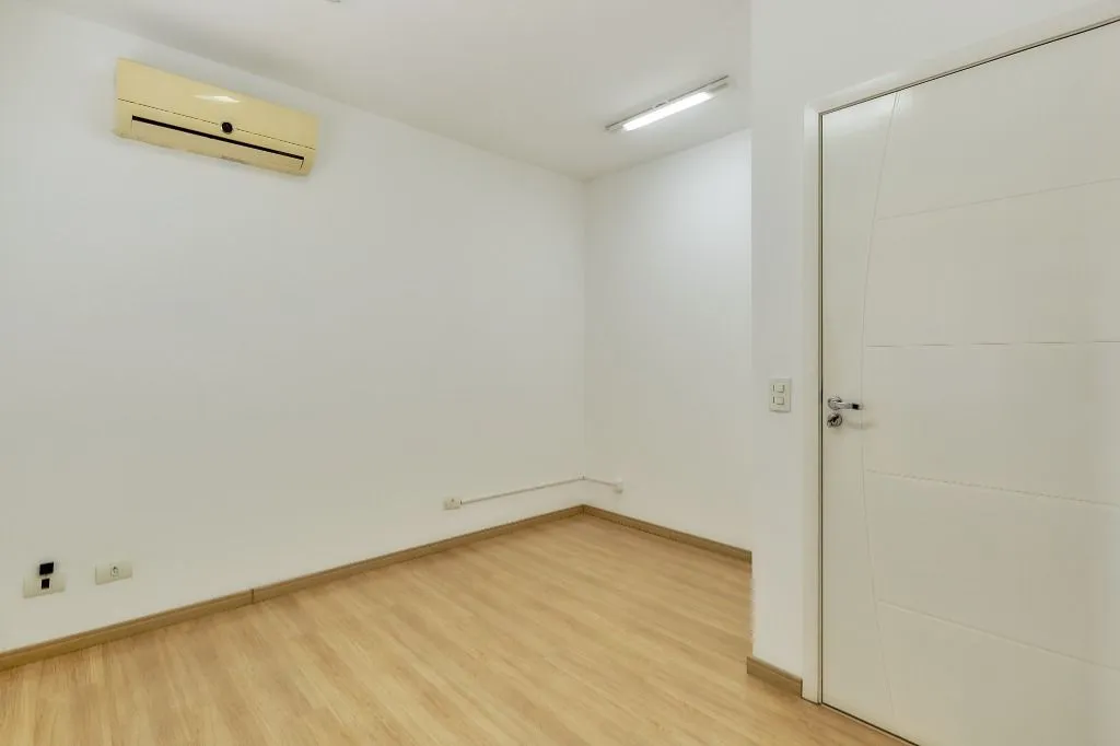 3-bedroom apartment with balcony and 120 m² — photo 41