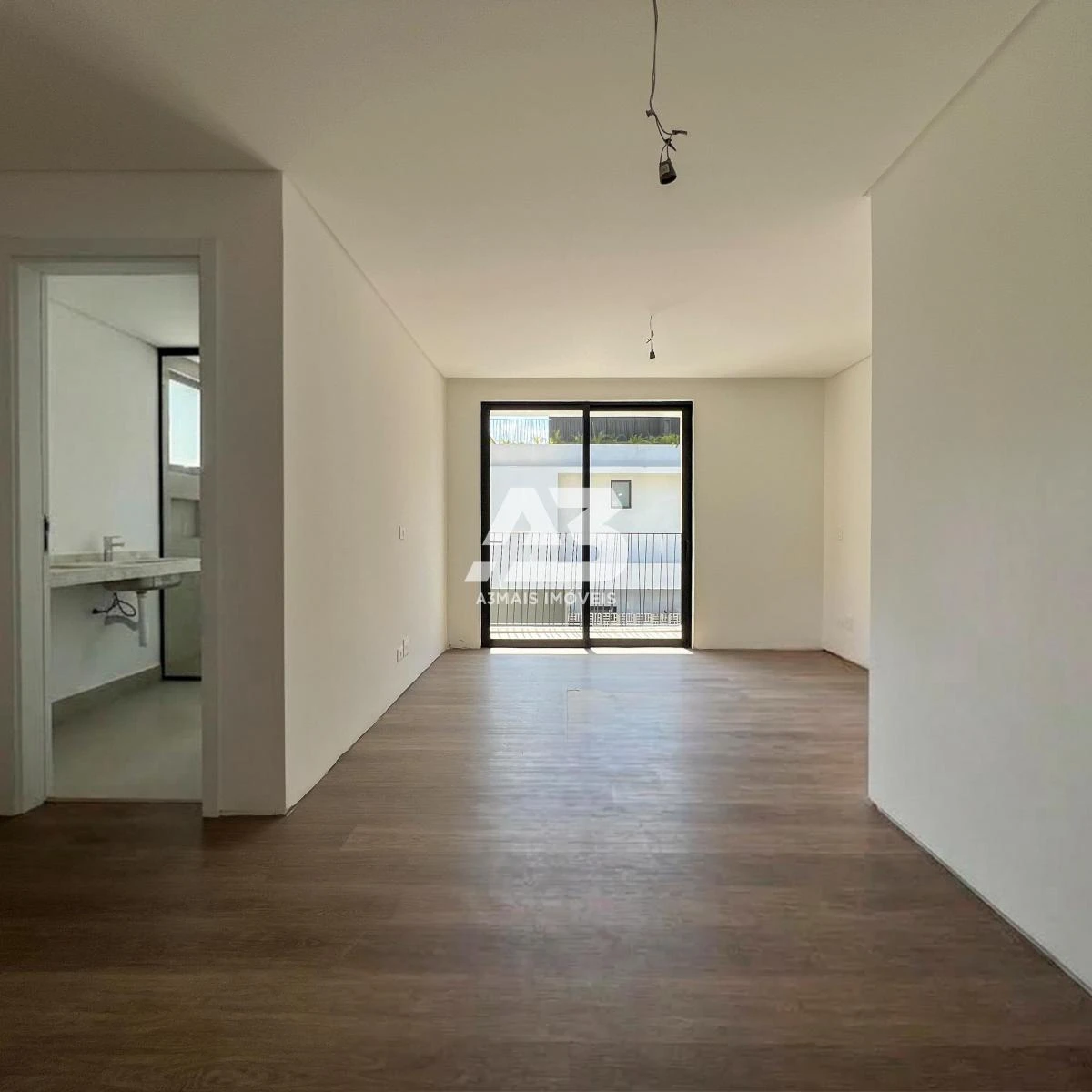 Floor-to-ceiling windows in a 3-bedroom house, 144 m² — photo 22