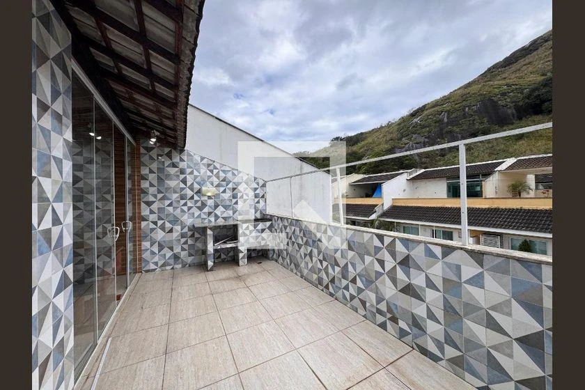 226 m² apartment with 4 bedrooms and a balcony grill — photo 11