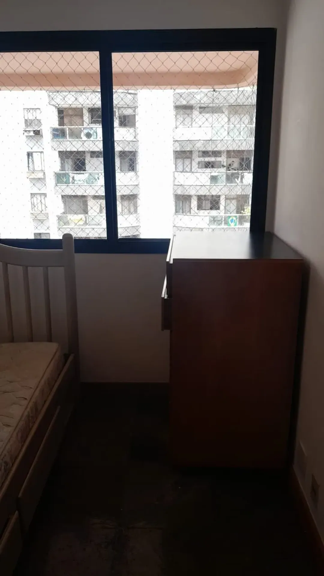 Квартира на 11-м этаже с грилем на балконе — photo 35