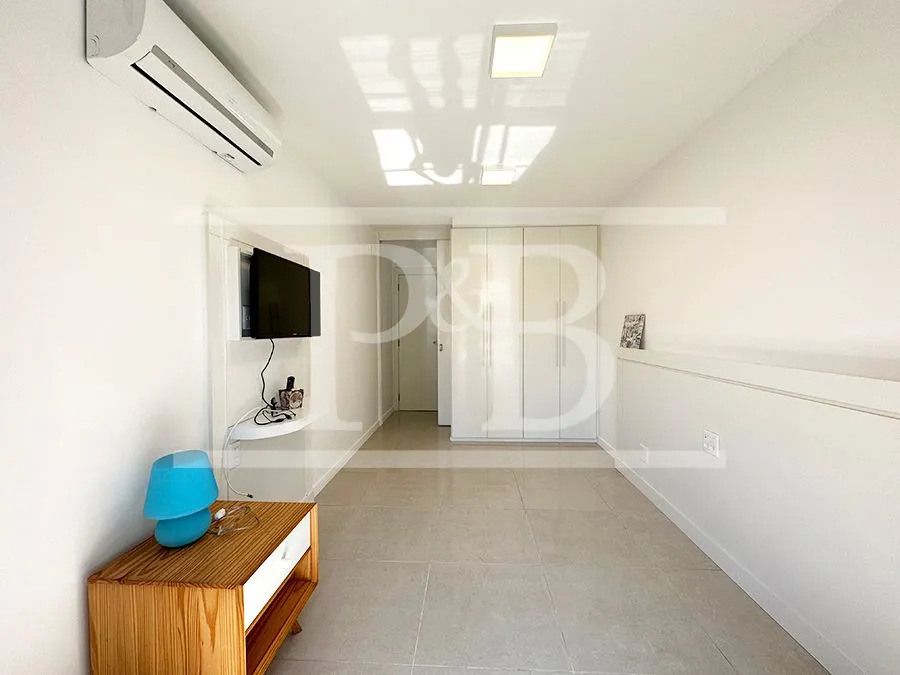 Furnished 2-bedroom apartment with 90 m² and parking — photo 36