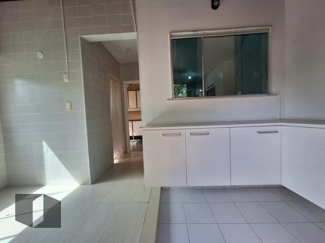 Condominium house with 4 bedrooms and 3 bathrooms — photo 27