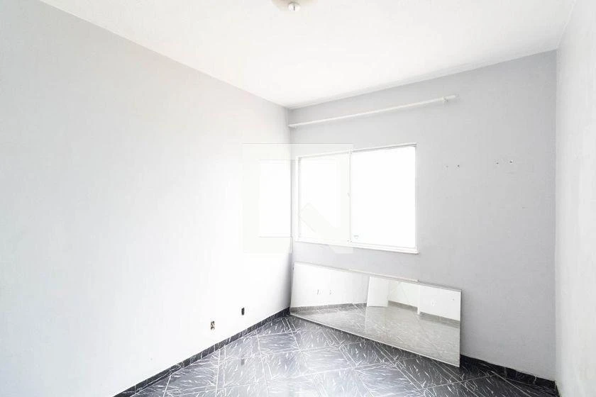 2-bedroom apartment in a building with a gym — photo 5