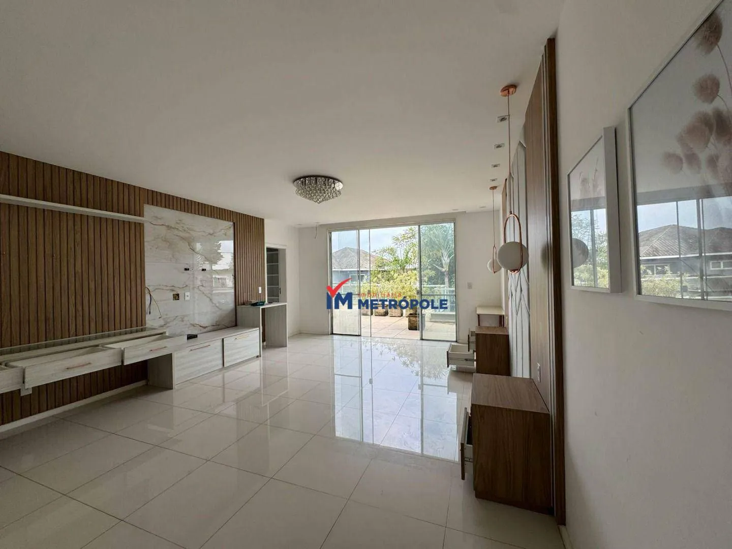 5 quartos e janelas do piso ao teto: casa de 600 m² — photo 18
