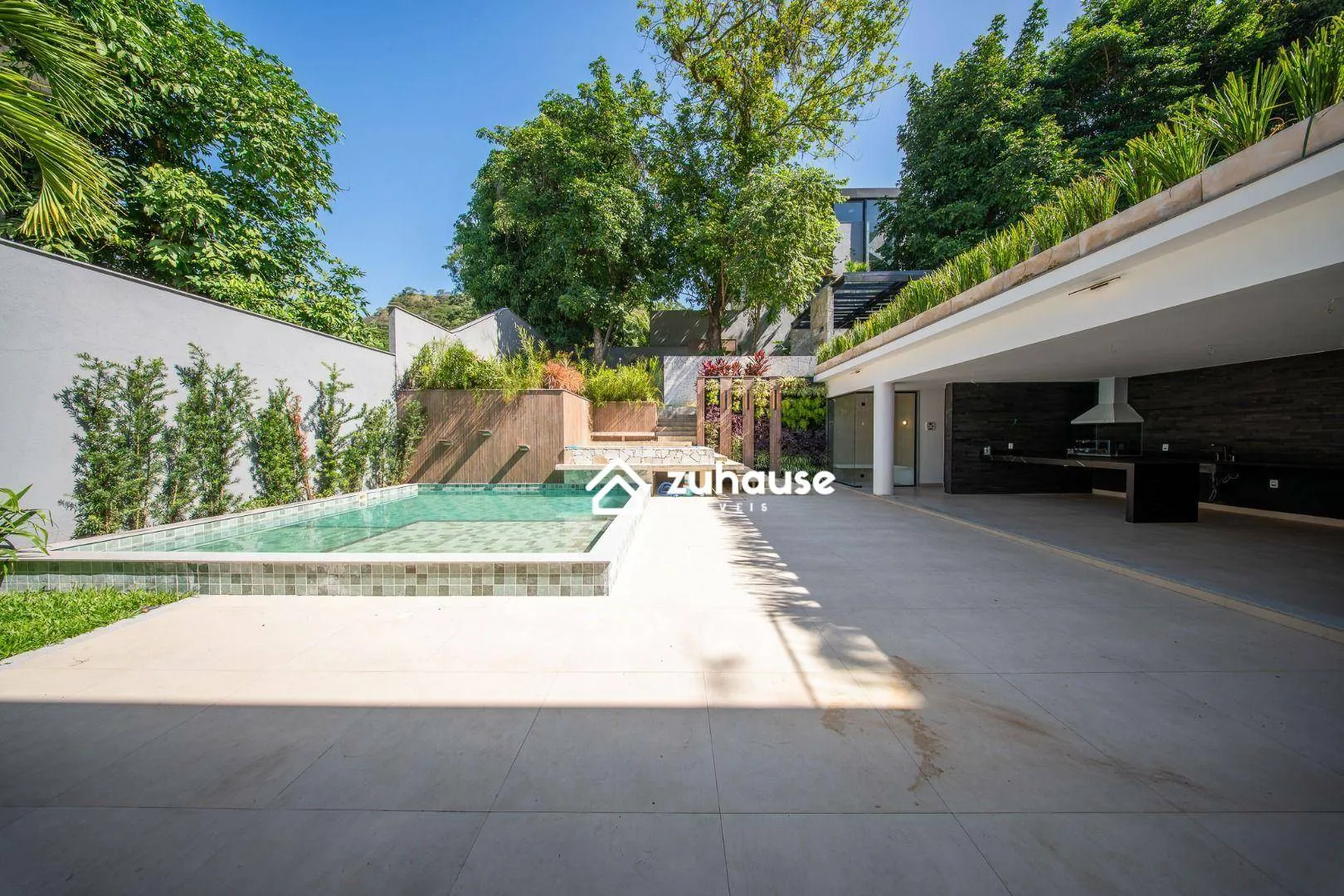 Casa com 5 quartos e cozinha em conceito aberto — photo 27