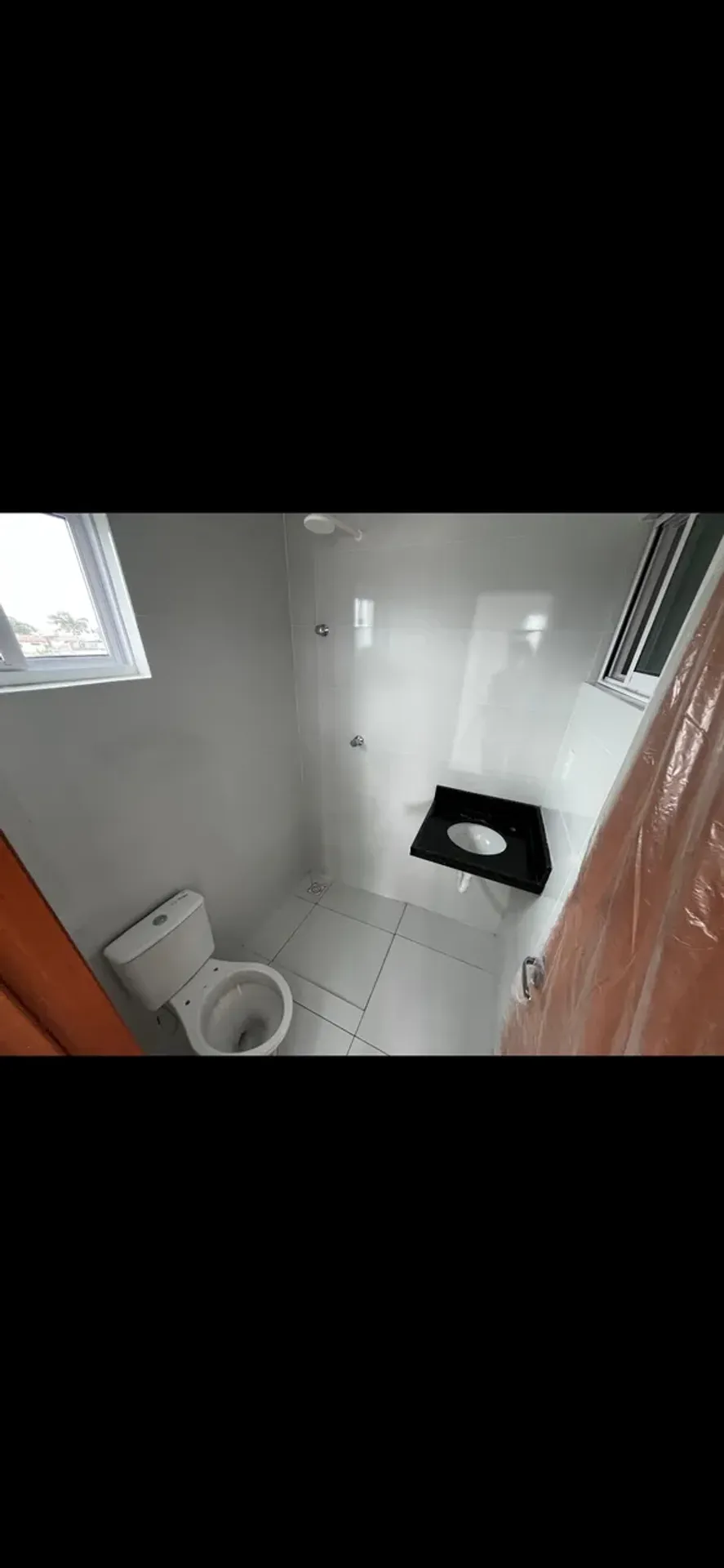 2-bedroom apartment with 1 en-suite and 2 bathrooms — photo 14