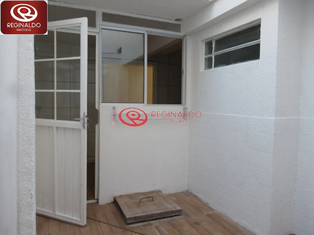 House with 2 bedrooms, 1 bath and 1 parking space — photo 22