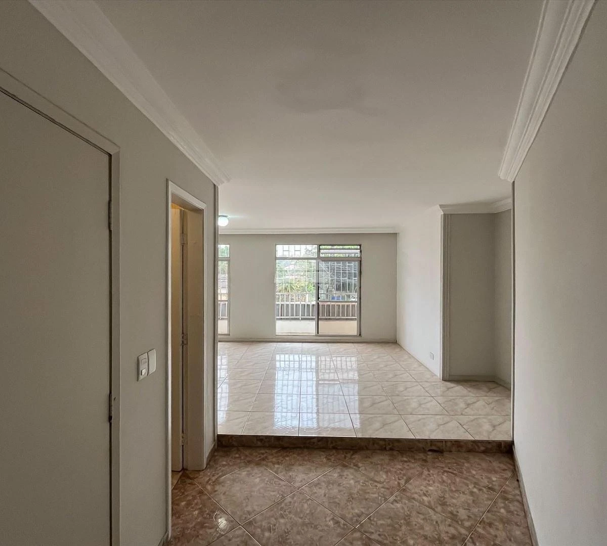 3-bedroom house with a home office — photo 5