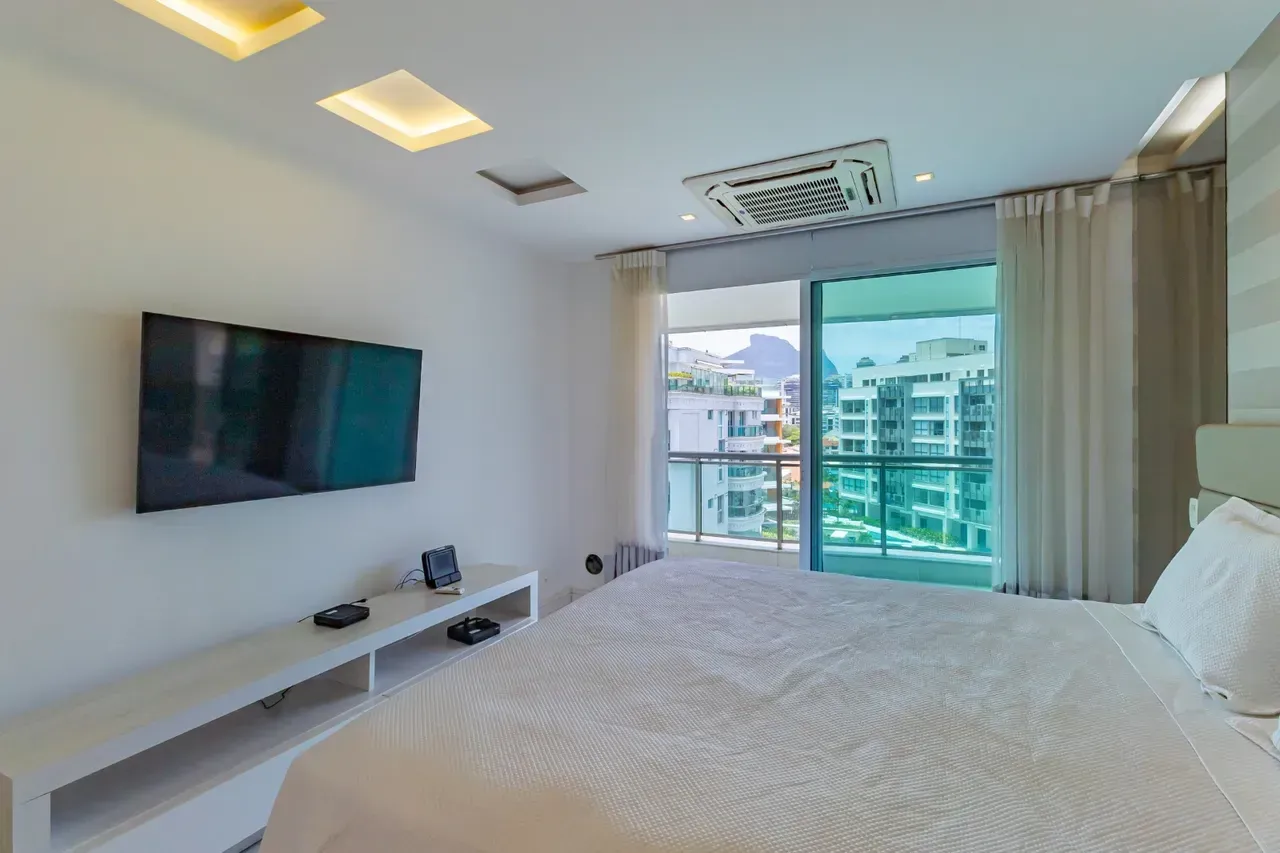 575 m² apartment with 4 en-suite bedrooms and 4 parking — photo 41