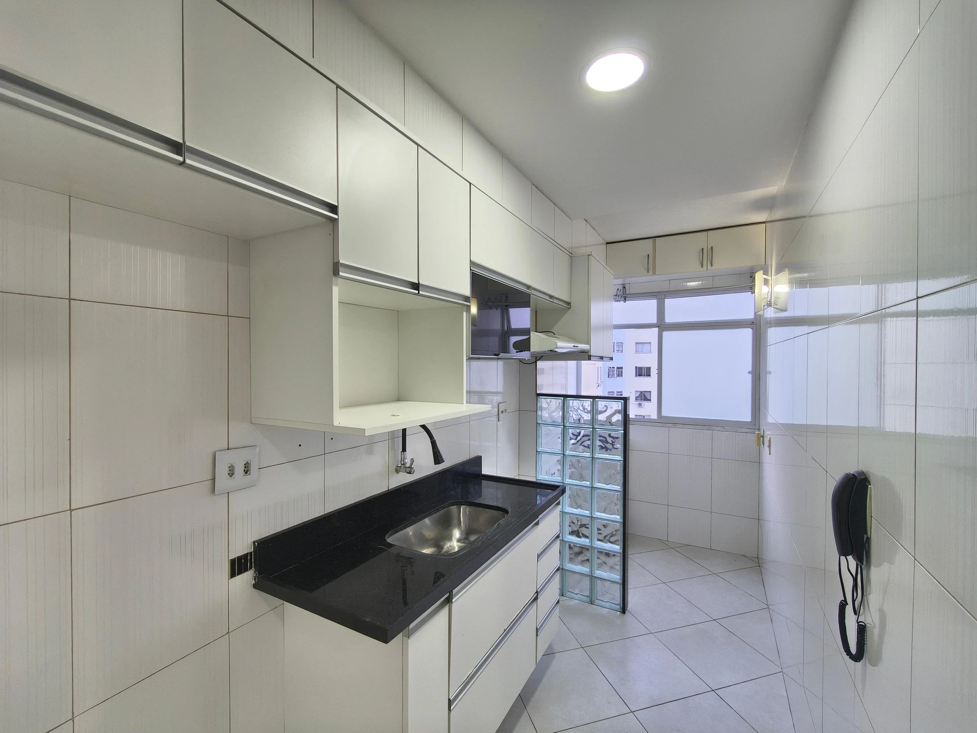 Home office in a 2-bedroom apartment, 50 m² — photo 2