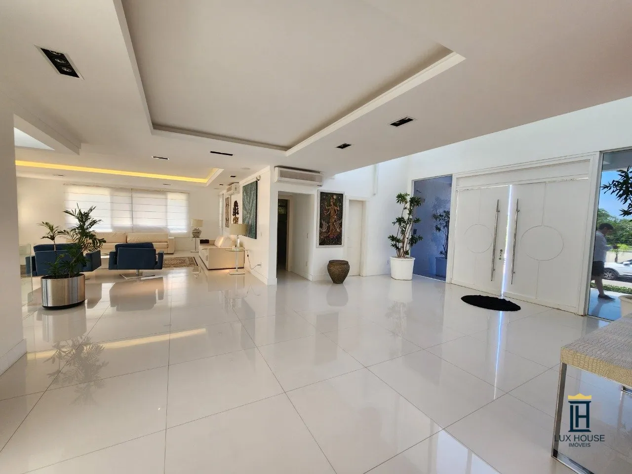 Furnished house with 7 en-suite bedrooms and 10 baths — photo 34