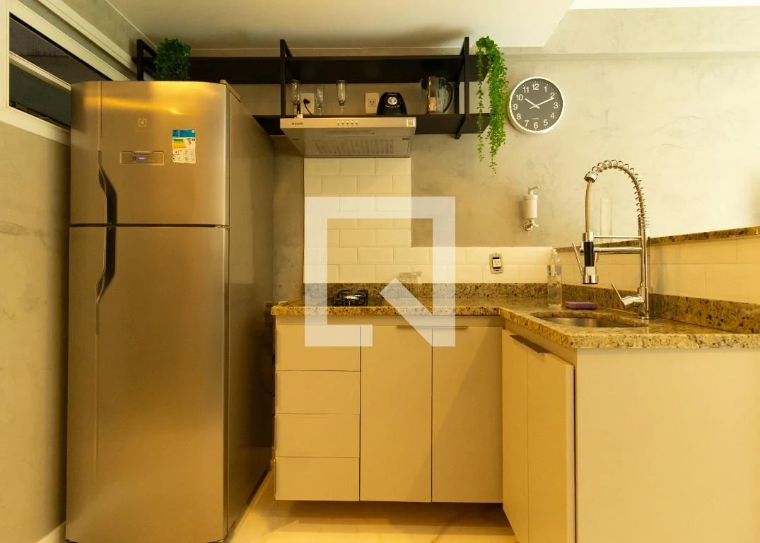 Furnished 1-bedroom apartment with a balcony — photo 16