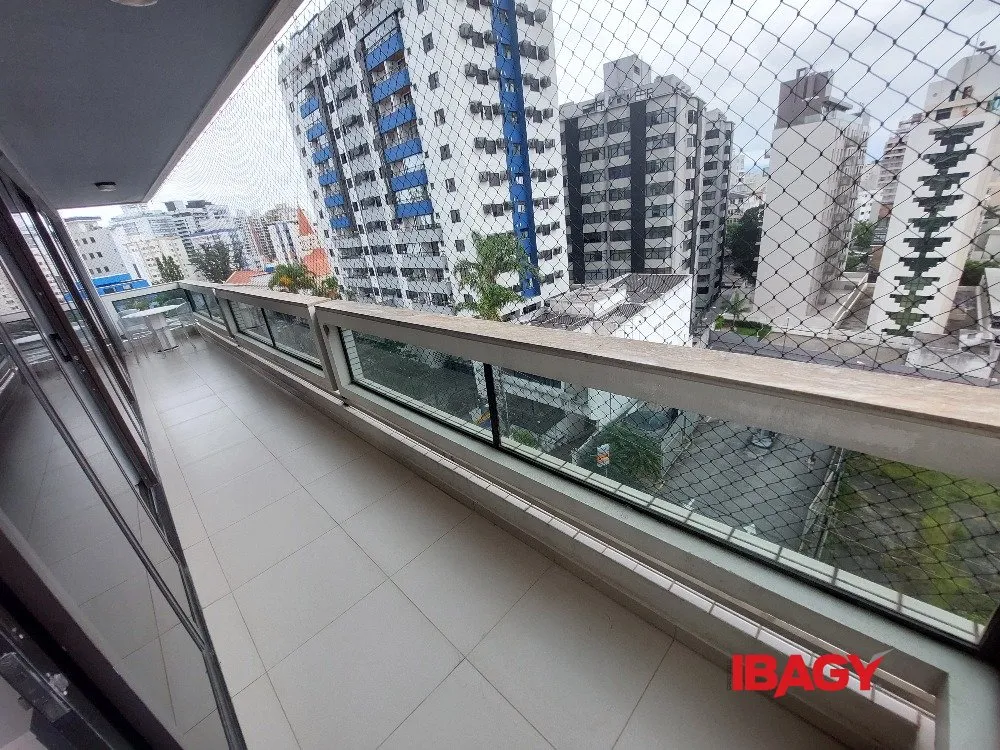 Furnished apartment, 146 m², with a home office — photo 16