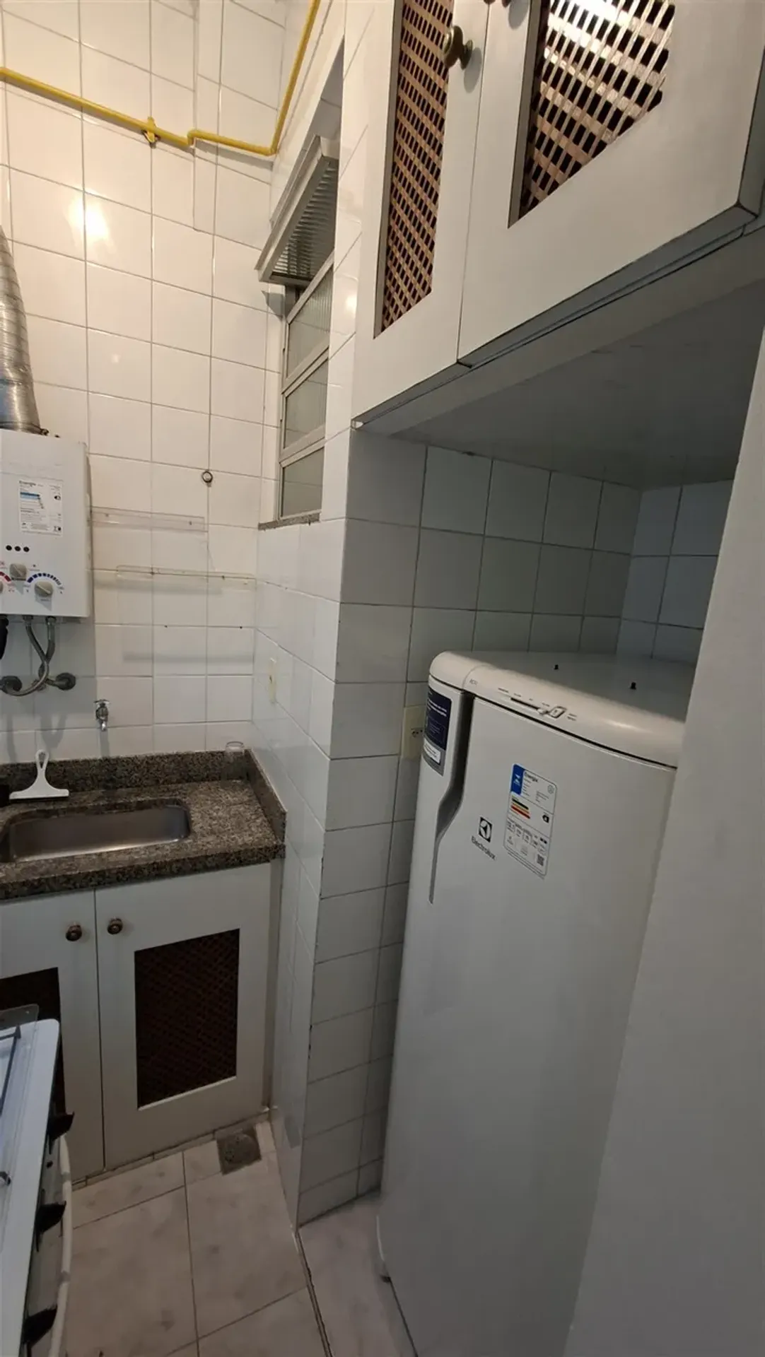 Studio on the 2nd floor with a washing machine — photo 3