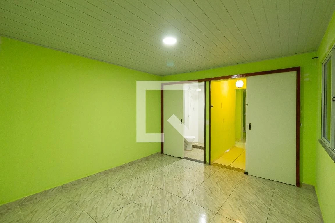 200 m² house with a private BBQ and a private pool — photo 3