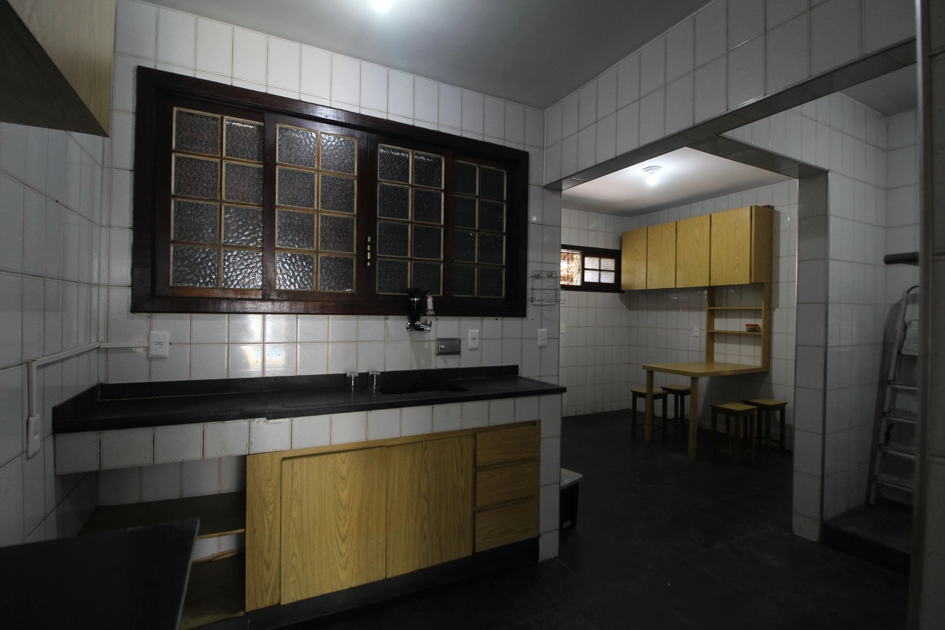 4-bedroom house with a bathtub in Rio de Janeiro — photo 22