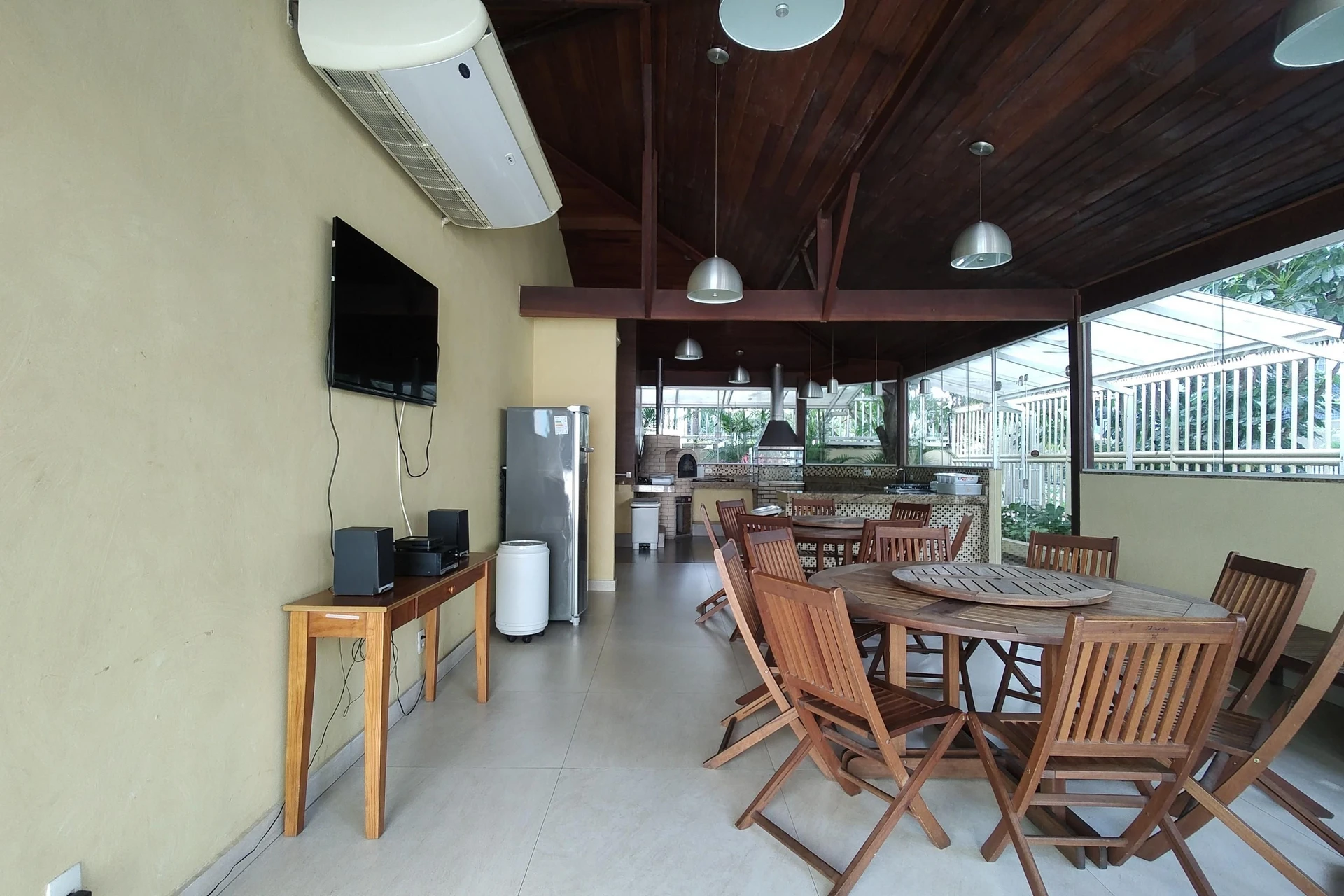 99 m² apartment with a water view and a washing machine — photo 36