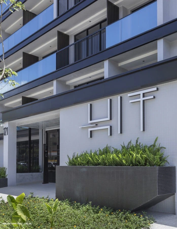 20 m² apartment with a balcony and 1 en-suite — photo 2
