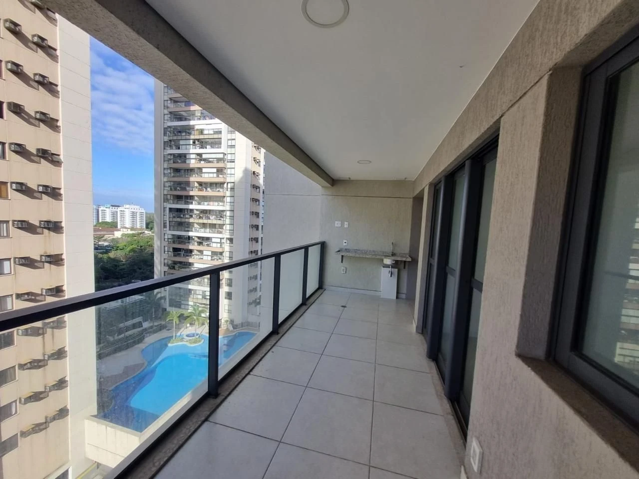 Apartamento mobiliado com varanda e 3 quartos — photo 39